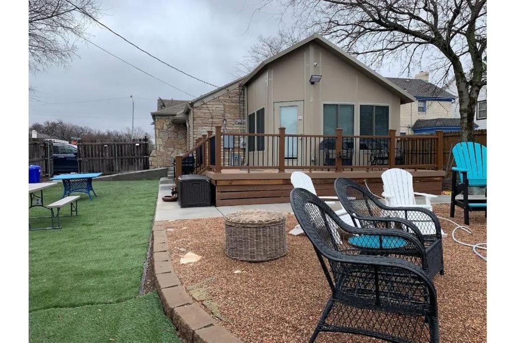 1 Mile To Fort Sill! The Carolebelle Cottage Sleeps 8 With Hottub,Grills,Firepit Lawton Exterior photo